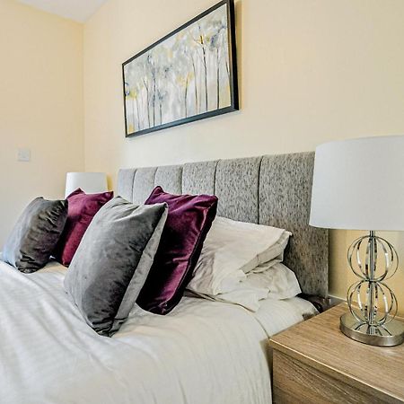 Kings Quarter - Four Bed Apartment - #0202 Maidenhead Luaran gambar
