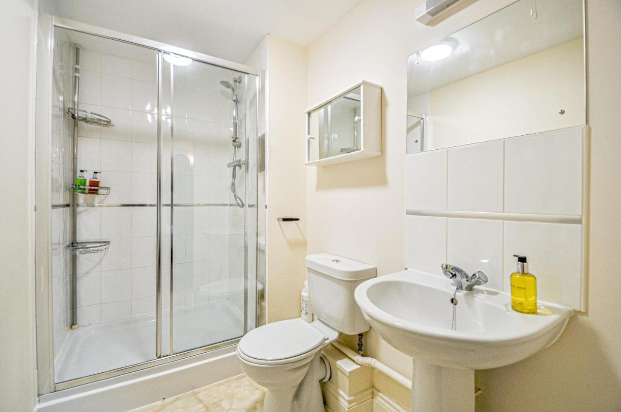 Kings Quarter - Four Bed Apartment - #0202 Maidenhead Luaran gambar